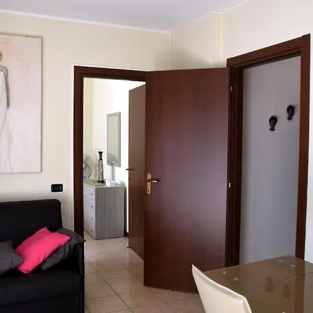 Nyaraló 4-persoonsappartement Met Terras Aan Het Comomeer