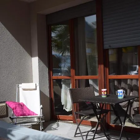 Nyaraló 4-persoonsappartement Met Terras Aan Het Comomeer