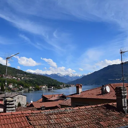 4-persoonsappartement Met Terras Aan Het Comomeer Nyaraló Acquaseria